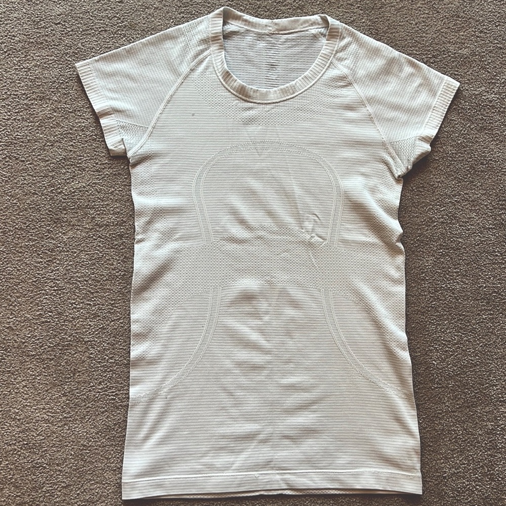 Lululemon Womens Swiftly Tech Short Sleeve Size 4